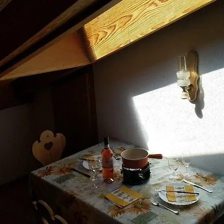 Haus Azurit Dachwohnung Nr.31 * Grachen